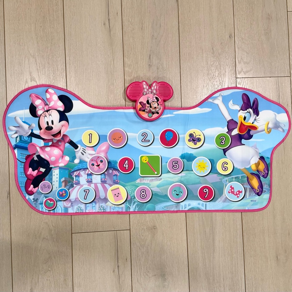 Disney Minnie Mouse & Daisy Electronic Interactive Activity Play Mat